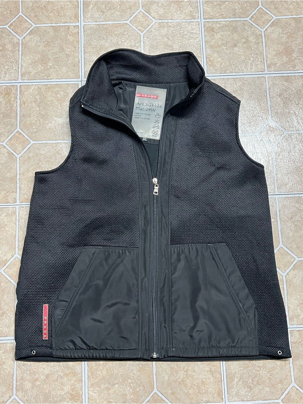 Men’s XXL Prada Sport Linea Rossa Black Mesh Zip Front Vest